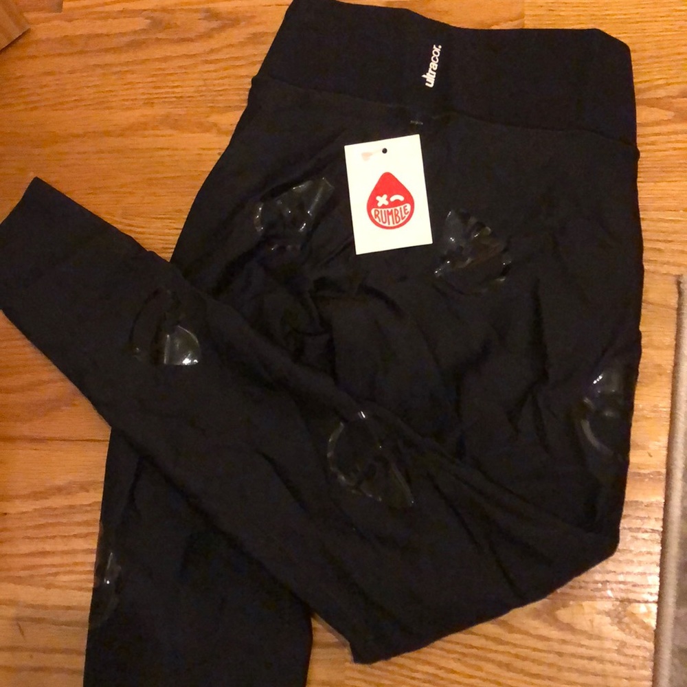 Ultra core rumble leggings with logo never worn